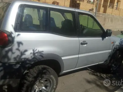 Usata Nissan Terrano 154 CV (113 kW) 2003 Grigio SUV