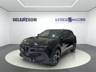 Nuova Alfa Romeo GT Junior Edizione Speciale 136 CV (100 kW) 2025 Nero SUV