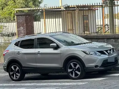 Usata Nissan Qashqai 360º 131 CV (96 kW) 2017 Grigio SUV