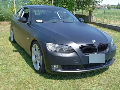 Usata BMW 330 M Sport 231 CV (169 kW) 2007 Nero Coupé