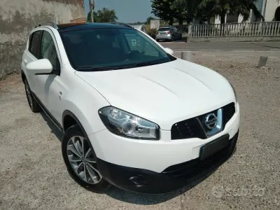 Usata Nissan Qashqai N-TEC 106 CV (77 kW) 2010 Bianco SUV