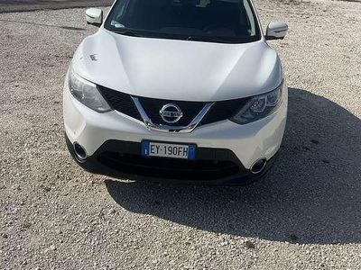 Usata Nissan Qashqai Tekna 110 CV (80 kW) 2015 Grigio SUV