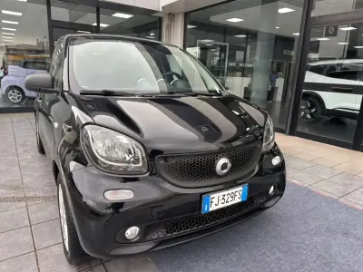 Usata Smart ForFour Prime 71 CV (52 kW) 2017 Nero Utilitaria