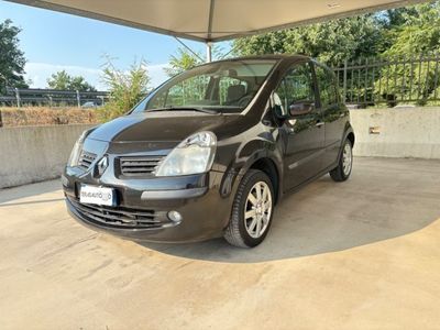 Nero Usata 2006 Renault Modus Monovolume | 3000 € (Buon prezzo)