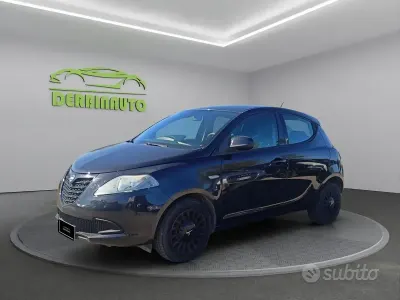 Usata Lancia Ypsilon Gold 69 CV (50 kW) 2016 Nero Utilitaria