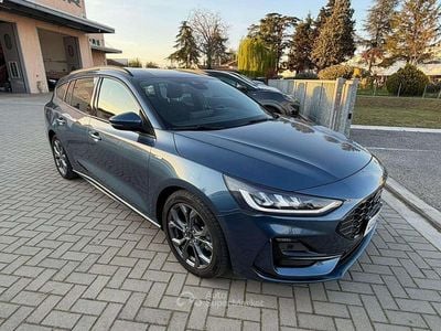 Usata Ford Focus ST-Line 116 CV (85 kW) 2023 Grigio Station wagon