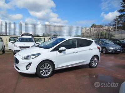 Begagnad Ford Fiesta Active 85 HK (62 kW) 2019 Vit Halvkombi