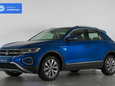 Usata VW T-Roc Style 150 CV (110 kW) 2023 Blu SUV