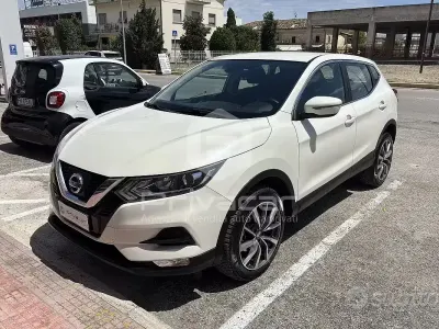 Usata Nissan Qashqai Acenta 110 CV (80 kW) 2018 Bianco SUV