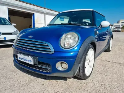 Usata Mini Cooper D Chili 109 CV (80 kW) 2007 Bianco Utilitaria