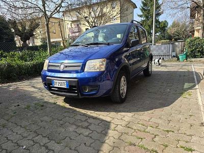 Usata Fiat Panda Climbing 60 CV (44 kW) 2010 Blu/azzurro Utilitaria