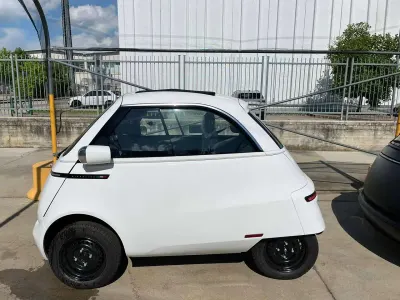 Nuova Micro Microlino 11 kW (16 CV) 2025 Santorini white Utilitaria