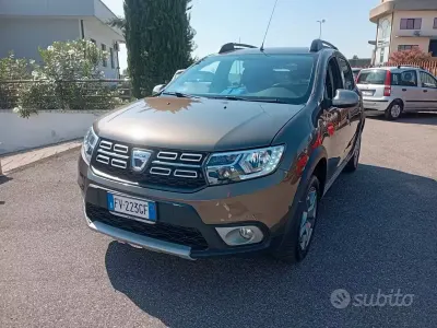 Usata Dacia Sandero Stepway 90 CV (66 kW) 2019 Marrone Berlina