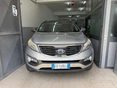 Usata Kia Sportage 175 CV (128 kW) 2010 Grigio SUV