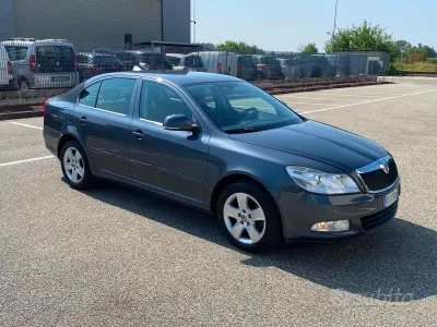 Usata Skoda Octavia Elegance 105 CV (77 kW) 2013 Grigio Berlina