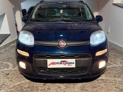Usata Fiat Panda Lounge 95 CV (69 kW) 2017 Blu Utilitaria