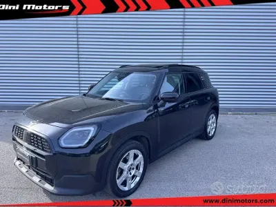 Käytetty Mini Countryman Favoured 150 HP (110 kW) 2024 Musta Katumaasturi