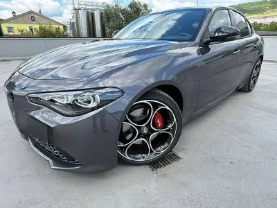 Używany Alfa Romeo Giulia Sprint 160 KM (117 kW) 2023 Szary Sedan/Limuzyna