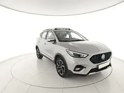 Usata MG ZS Luxury 111 CV (81 kW) 2023 Argento SUV