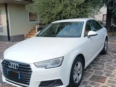 Usata Audi A4 122 CV (89 kW) 2018 Bianco Berlina