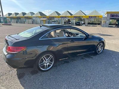 Usata Mercedes E220 Premium 170 CV (125 kW) 2015 Nero Coupé