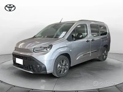 Nuova Toyota Proace Verso City 130 CV (95 kW) 2026 Grigio Station wagon