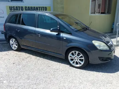 Usata Opel Zafira Cosmo 115 CV (84 kW) 2008 Blu Monovolume