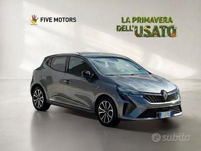 Usata Renault Clio V Techno 91 CV (66 kW) 2023 Grigio Berlina