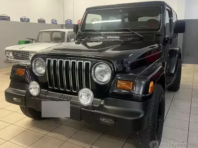 Usata Jeep Wrangler 118 CV (86 kW) 1997 Nero SUV