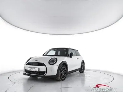 Nuova Mini Cooper Classic 114 kW (156 CV) 2025 Bianco Utilitaria