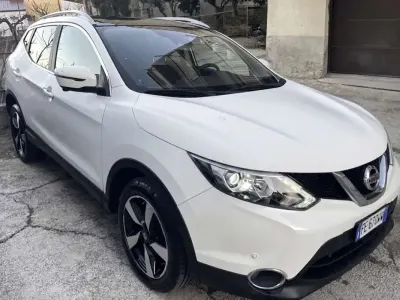 Usata Nissan Qashqai 360º 110 CV (80 kW) 2016 Bianco SUV