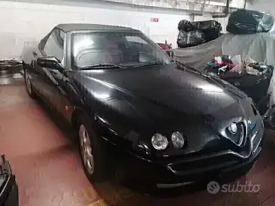 Usata Alfa Romeo Spider 192 CV (141 kW) 1996 Nero Cabrio