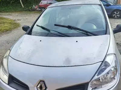 Usata Renault Clio III 68 CV (50 kW) 2006 Grigio Berlina