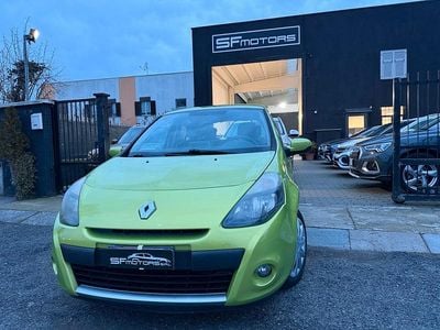 Usata Renault Clio II Dynamique 75 CV (55 kW) 2010 Verde Berlina