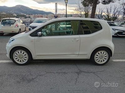 Usata VW up! 75 CV (55 kW) 2012 Bianco Utilitaria