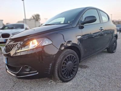 Usata Lancia Ypsilon Silver 69 CV (50 kW) 2022 Nero Utilitaria