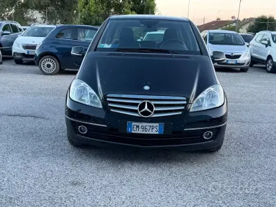 Usata Mercedes A180 Avantgarde 109 CV (80 kW) 2012 Nero Berlina