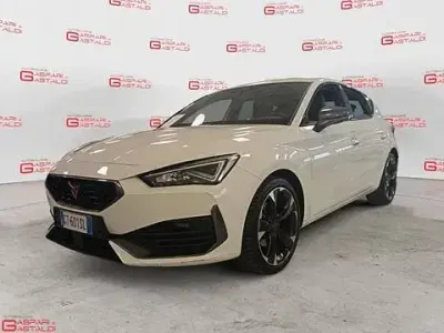 Usata Cupra Leon 150 CV (110 kW) 2024 Bianco Utilitaria