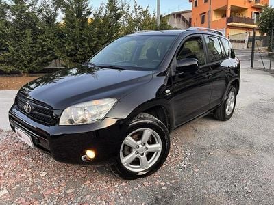 Usata Toyota RAV4 177 CV (130 kW) 2007 Nero SUV