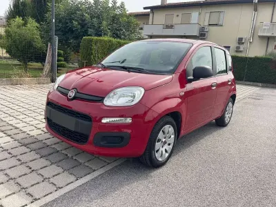 Usata Fiat Panda Pop 69 CV (50 kW) 2016 Rosso Utilitaria