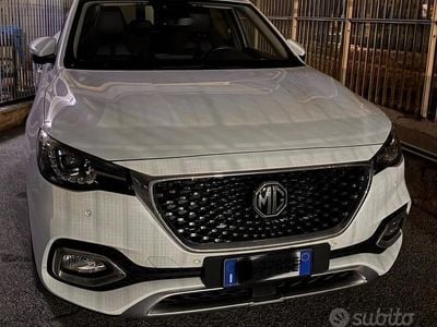 MG HS