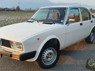 Usata Alfa Romeo Alfetta 122 CV (89 kW) 1970 Bianco Berlina