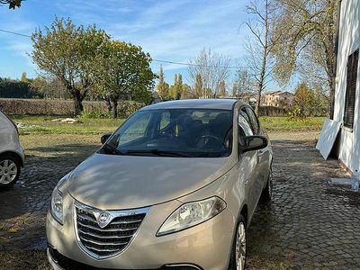 Usado Lancia Ypsilon S 95 HP (69 kW) 2014 Citadino