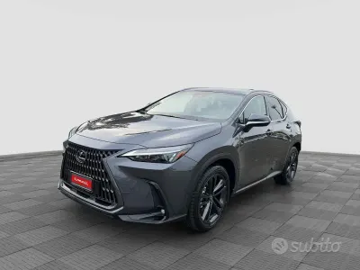 Nuova Lexus NX450h+ 147 CV (108 kW) 2026 Grigio SUV