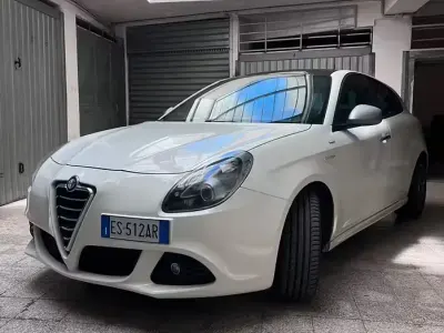 Usata Alfa Romeo Giulietta Veloce 105 CV (77 kW) 2013 Other Utilitaria