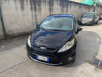 Usata Ford Fiesta Titanium 82 CV (60 kW) 2011 Nero Utilitaria