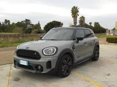 Begagnad Mini Cooper SD Countryman 190 HK (139 kW) 2022 Grå SUV