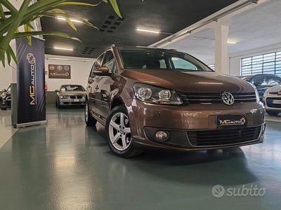Usata VW Touran Comfortline 105 CV (77 kW) 2012 Marrone Monovolume