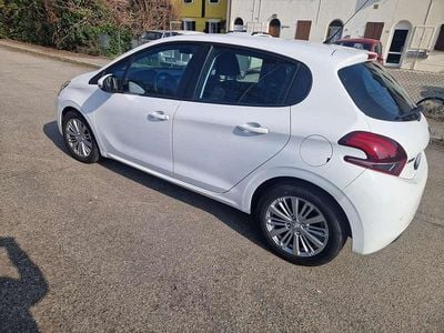 Usata Peugeot 208 Active 75 CV (55 kW) 2018 Utilitaria