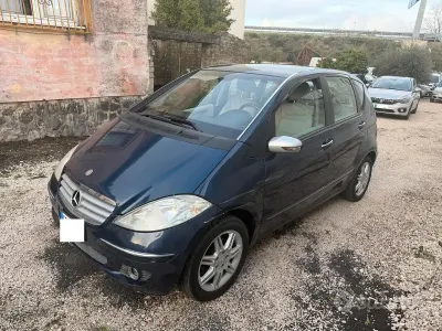 Usata Mercedes A180 Elegance 109 CV (80 kW) 2005 Bluazzurro Berlina
